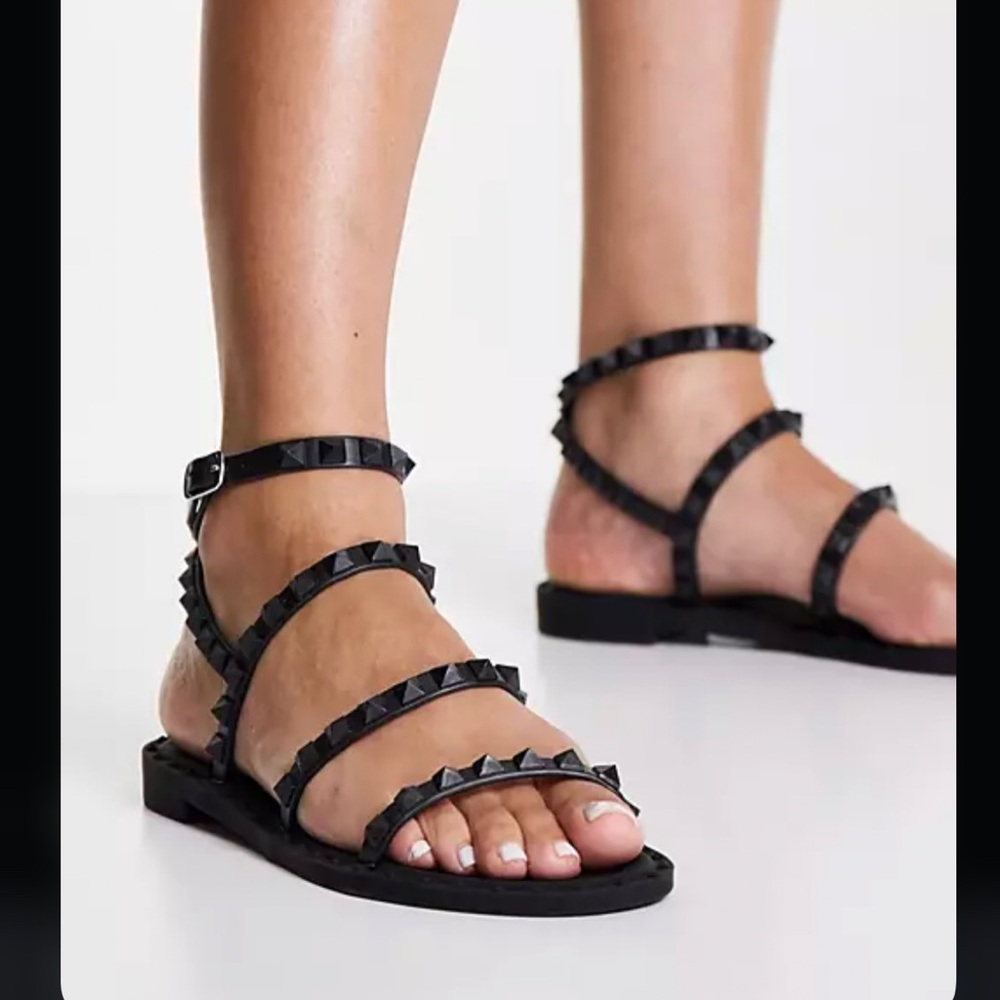 NWOT Steve Madden Jelly Studded Sandals